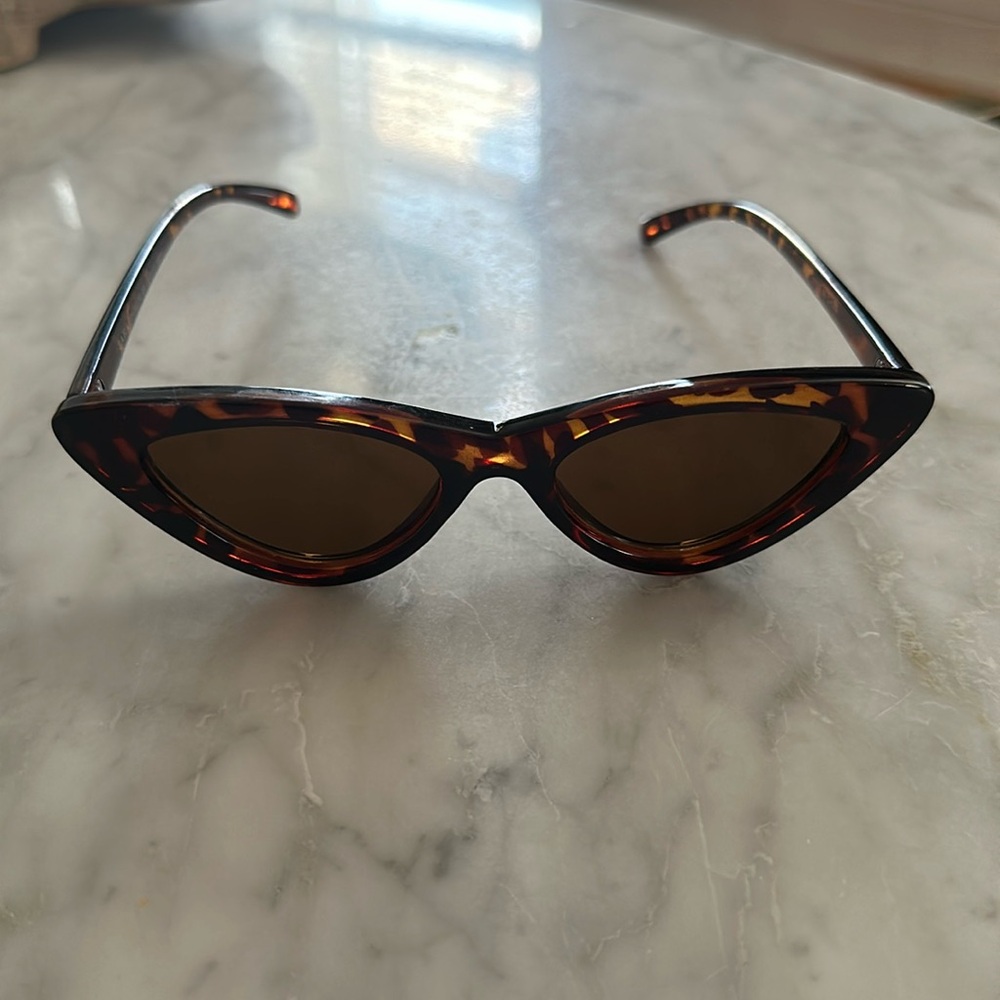 Zara Cateye Retro Sunnies!